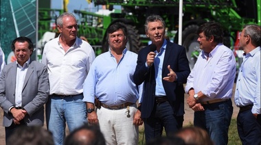 Macri aseguró que el campo "volverá a poner en marcha a los pueblos del país"
