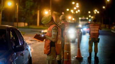 Frederic dijo que 6.300 efectivos controlan las restricciones y que secuestraron dos autos en dos días