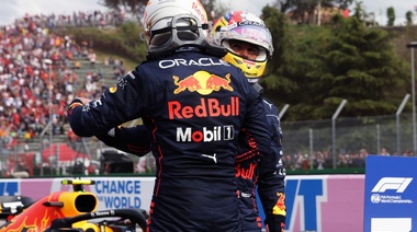 Verstappen le arrebata el triunfo a Leclerc en el Sprint de Imola