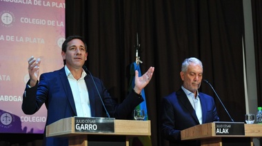 En el marco del debate, Garro no se olvidó de Estudiantes y Gimnasia