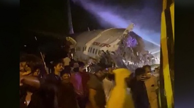 Al menos 50 heridos y 11 muertos al salirse de pista un avión con 191 en el sur de la India