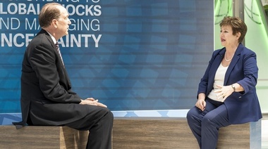 Georgieva afirmó que el programa con el FMI podría ser "recalibrado" y advirtió por la inflación