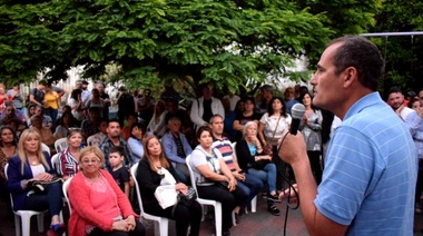 ¿Se largó la carrera de la interna peronista en La Plata?: Bruerista Escudero pidió "unidad y humildad"