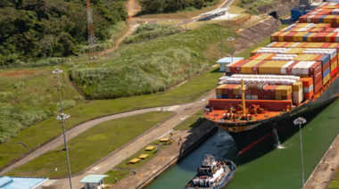 Canal de Panamá mantiene relevancia para transporte de contenedores Asia-costa este de EE. UU., afirma ACP