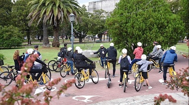 Organizan recorridas en bicicleta por sitios emblemáticos marcados por la dictadura