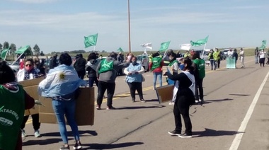 Enfermeros de Patagones salieron a la ruta porque el intendente les paga $ 10 mil de básico