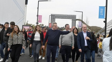 El jefe de Gabinete recorrió el predio de Tecnópolis junto a Tristán Bauer