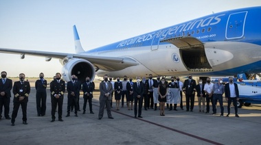 El avión de Aerolíneas Argentinas que traerá las primeras vacunas aterrizó en Moscú