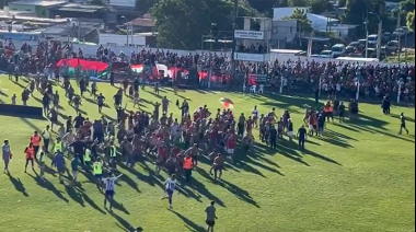 Escándalo tras ascenso de Rampla: hinchas agreden a jugadores de Juventud de Las Piedras