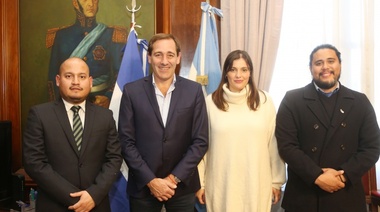 Garro recibió al embajador de El Salvador para formalizar la colectividad en la Ciudad