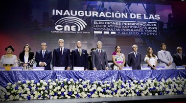 Abren colegios electorales en Ecuador para comicios generales anticipados