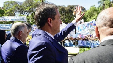 "Comienza una nueva etapa con un Gobierno de unidad nacional", dijo Massa en Tucumán