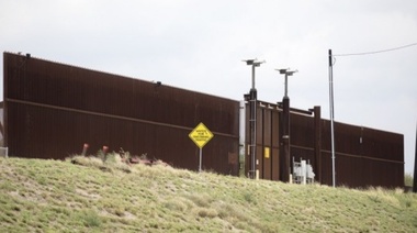 Casa Blanca suspende 26 leyes federales para permitir construcción de muro fronterizo en Texas