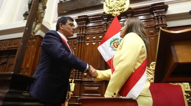 Dina Boluarte juró como presidenta de la República de Perú, y la OEA saludó su designación