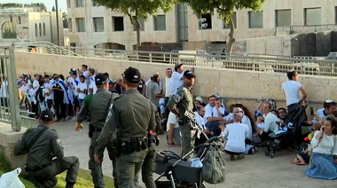 Hamas dispara cohetes sobre Jerusalén y los enfrentamientos ya dejan más de 300 heridos