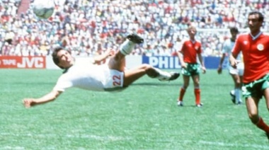 El gol del mexicano Negrete fue elegido como el mejor de los Mundiales