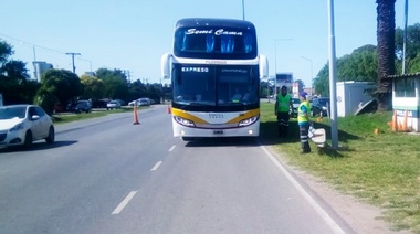 Detienen un micro por "maniobras imprudentes": los choferes habían consumido sustancias psicoactivas