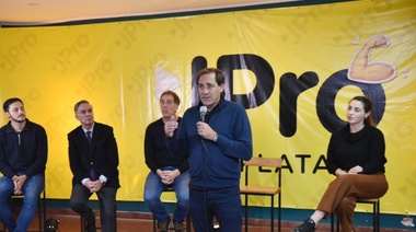 Garro celebró los 15 años de la Juventud PRO en La Plata con fuerte contexto político