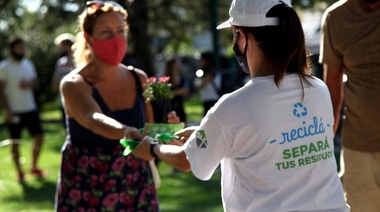 “Eco-canje”: vecinos de Villa Elvira podrán dejar residuos reciclables a cambio de bolsas verdes, compost o plantines