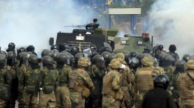 Cinco muertos por la represión policial de una protesta masiva en Cochabamba