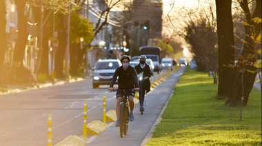 Se completó la nueva ciclovía de Diagonal 73: circuitos demarcados, cartelería y rampas