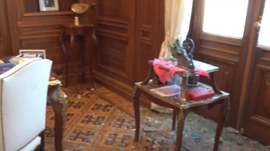 Cristina Kirchner mostró los destrozos en su despacho en el Senado: "Otra vez.. inmensa pena"