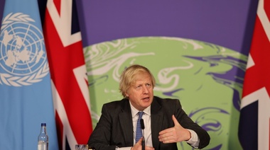 Boris Johnson insta a los países a asumir compromisos más ambiciosos en la última semana de la COP26