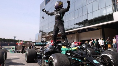 Hamilton gana en Brasil y no se resigna a luchar por el título del Mundial de Fórmula 1