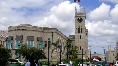 El mundo tiene una nueva república: Barbados cortó lazos con la monarquía británica
