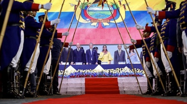 Abren colegios electorales en Ecuador para segunda vuelta presidencial