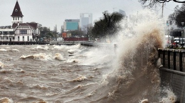 Se mantiene la alerta por crecida del Río de la Plata