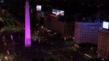 Obelisco iluminado de violeta por "histórica" final mundial de gamers argentinos en Counter Strike