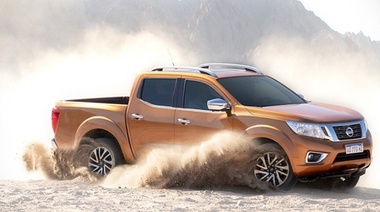 Nissan comenzó a exportar a Brasil la pick up que produce en Córdoba