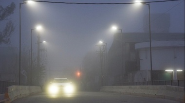 Advierten por presencia de niebla en La Plata y piden extremar medidas de precaución al conducir