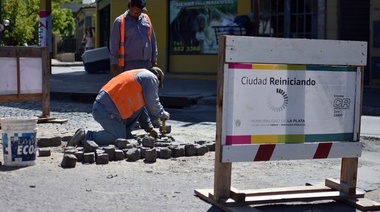 Javier Mor Roig dijo que intervenir cuadras con adoquines “es por seguridad vial”, y puntualizó que habrá lugares protegidos