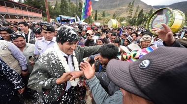Evo Morales llamó a la oposición a un diálogo y a las FFAA, a "preservar" Bolivia
