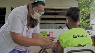 Comuna platense realizó más de 2.200 chequeos médicos gratuitos en clubes de la Ciudad