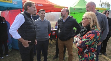 Miles de familias de Arana accedieron a servicios municipales en la cercanía de sus hogares