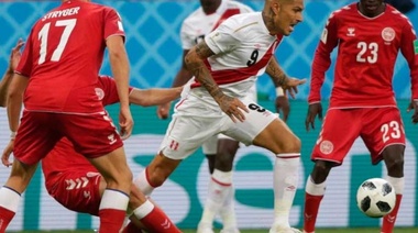 Paolo Guerrero llegó al país para convertirse en el nuevo refuerzo de Racing