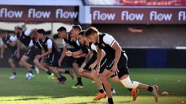 Estudiantes practicó por primera vez en su nuevo estadio de 57 y 1