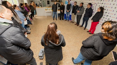 Egresados del Programa de Oficios de EDELAP y la UTN renovaron las instalaciones eléctricas del Club Unión y Formación Fútbol Infantil de Tolosa