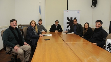 Reunión de coordinación entre autoridades de la UTN Regional La Plata y EDELAP por el Programa de Oficios