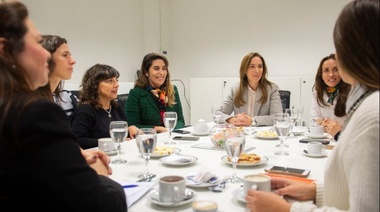 Vidal se reunió con mujeres líderes del sector público