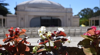 Vecinos de La Plata se movilizan el domingo para hacer un “abrazo” simbólico al Teatro del Lago