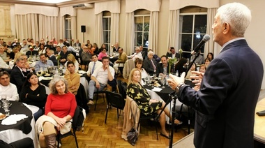 Alak y un centenar de profesionales analizaron propuestas para La Plata