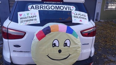 La Plata Solidaria: El "Abrigo móvil" sigue recorriendo la ciudad para brindar ayuda