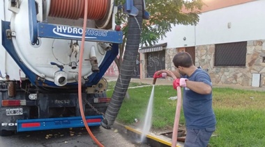 Con la limpieza y desobstrucción de desagües, refuerzan el mantenimiento de los sistemas pluviales