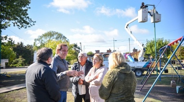 Garro recorrió Olmos: encuentro con productores, nuevas LED y visita a comerciantes