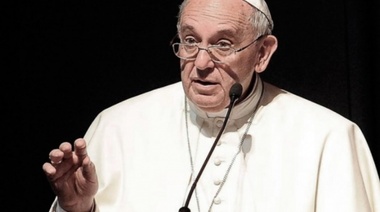 Pedido del papa Francisco a los peluqueros: "No chusmeen" en el trabajo