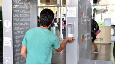 De cara a la temporada de vacaciones, refuerzan los protocolos sanitarios en la Terminal de ómnibus